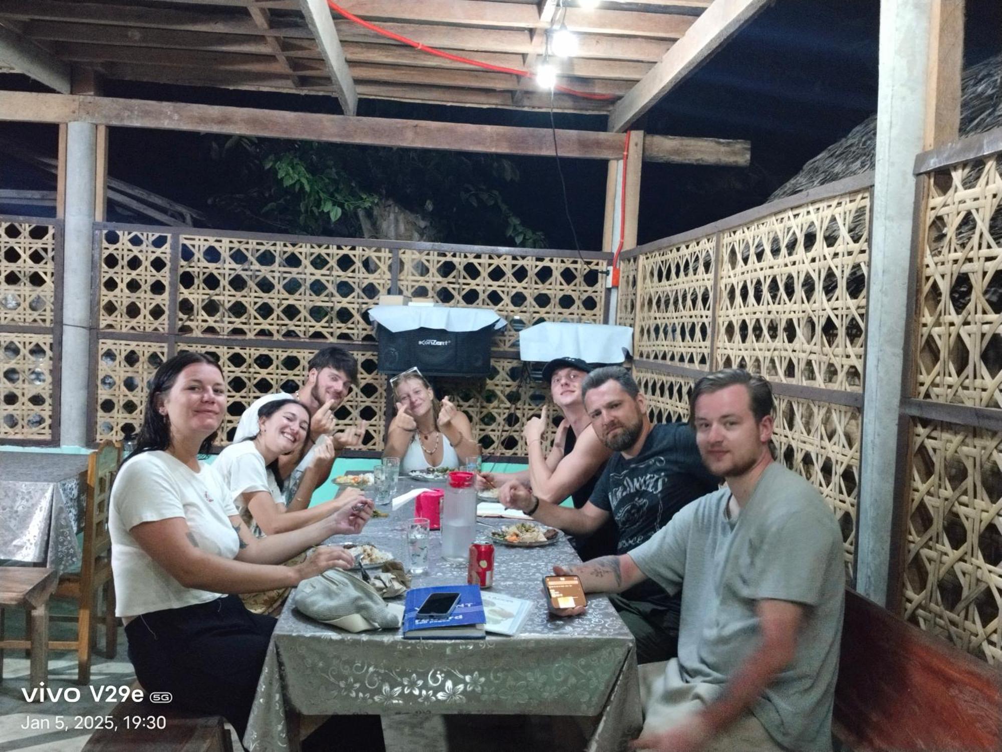 Lhoyjean Garden Hostel Batuan Zewnętrze zdjęcie